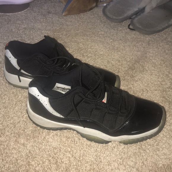 Jordan’s Infrared low top 11’s size 5.5 - Picture 1 of 3